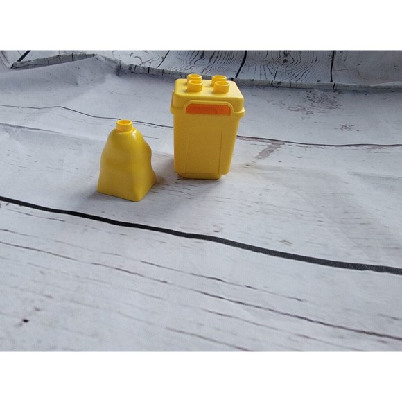 Lego Duplo TRASH Bin Can Yellow Waste Bag Lid Recycle Garbage - Picture 1 of 7